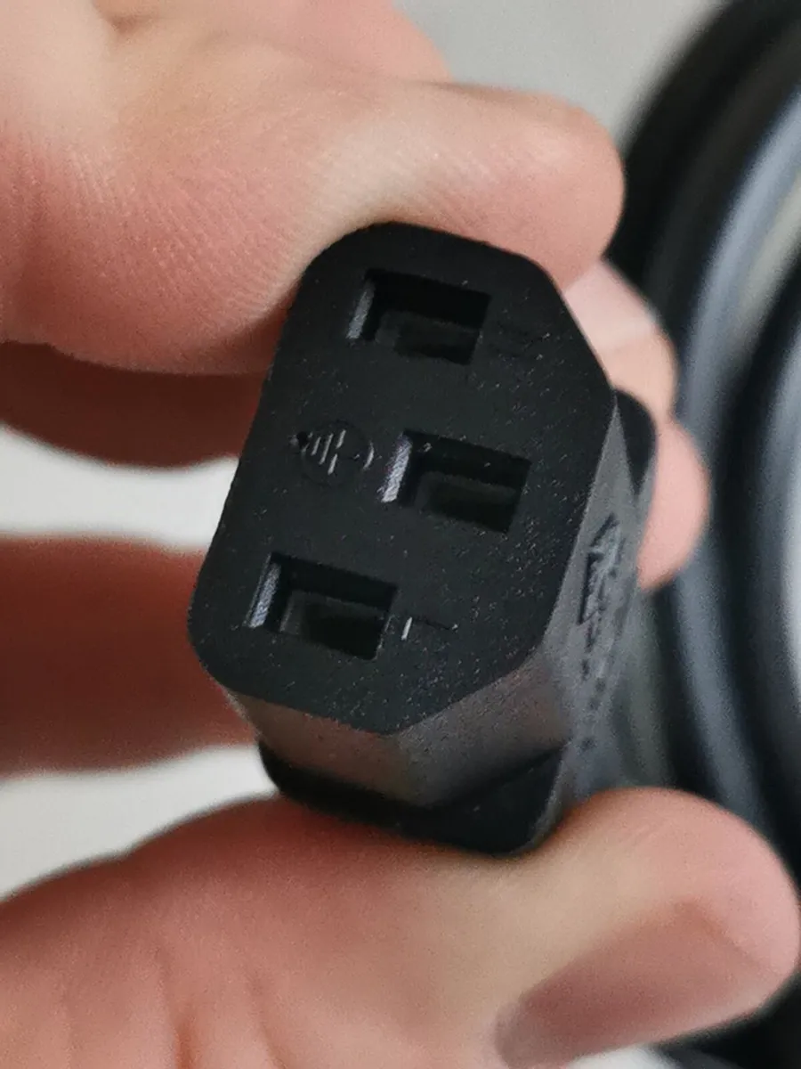 Power supply/Computer Cable - Image 2