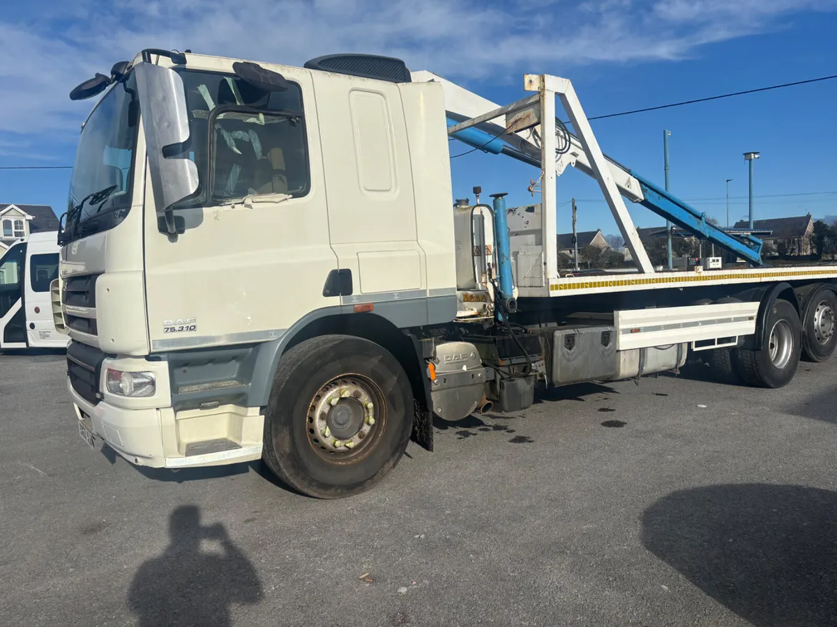 Daf CF75 310 tilt and slide W crane - Image 1