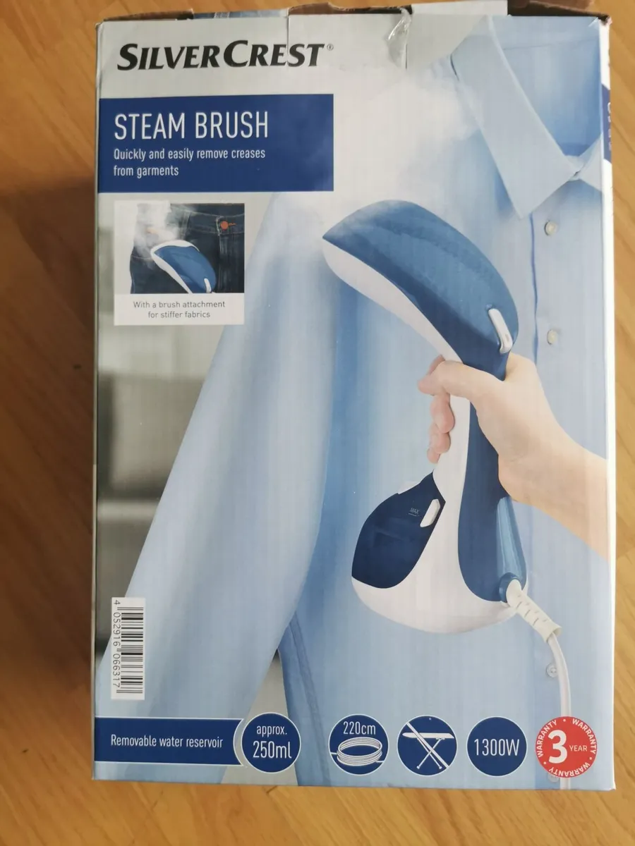 Steam Iron ,  Brush Silver Crest - Image 1