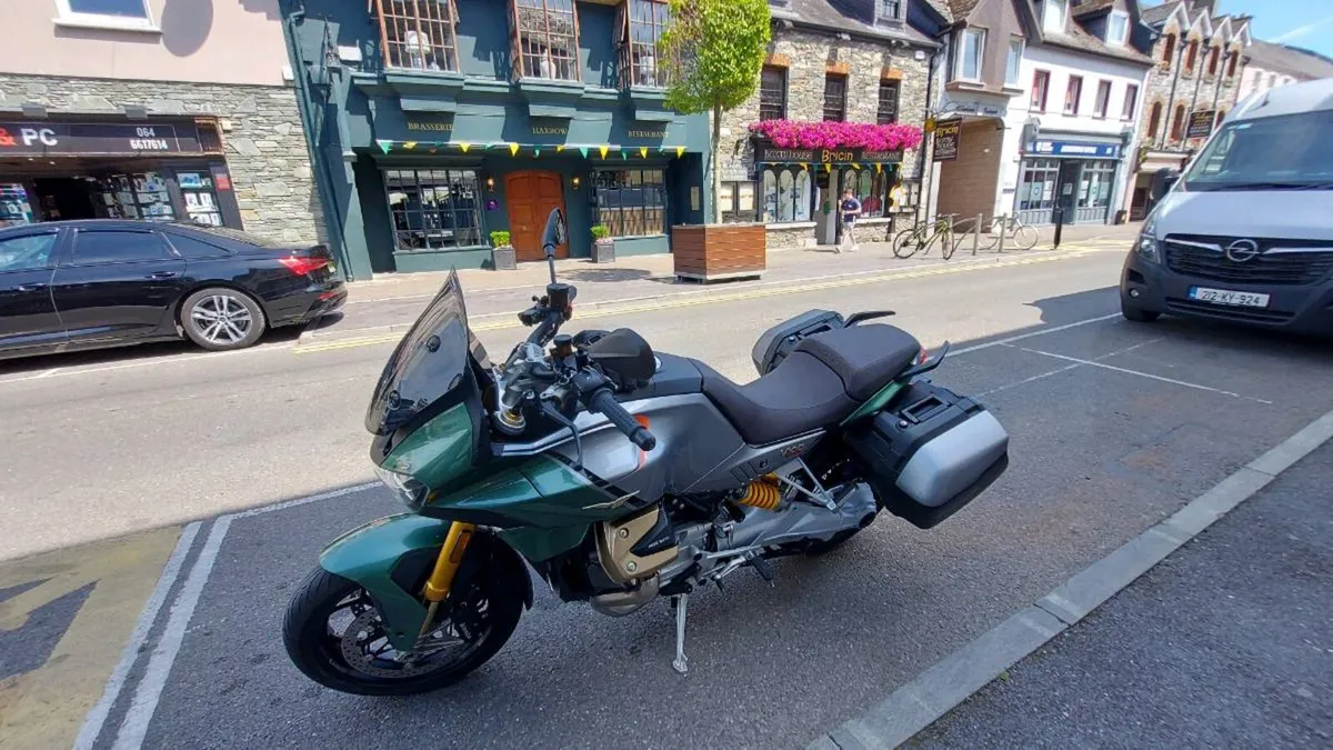 Moto Guzzi V100 S Mandello - Image 2