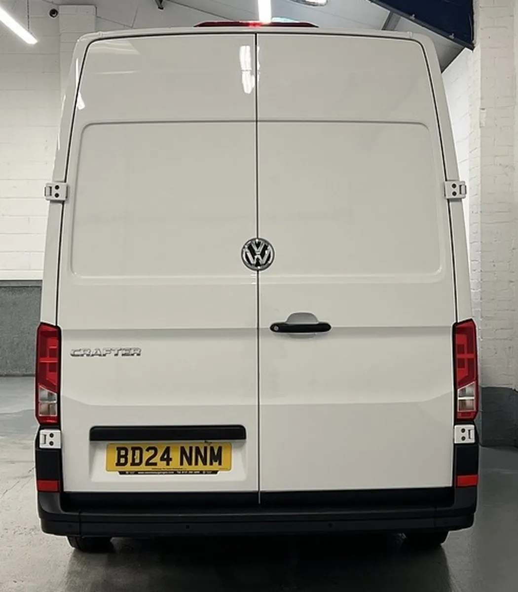 2024 Volkswagen Crafter Panel Van - Image 3