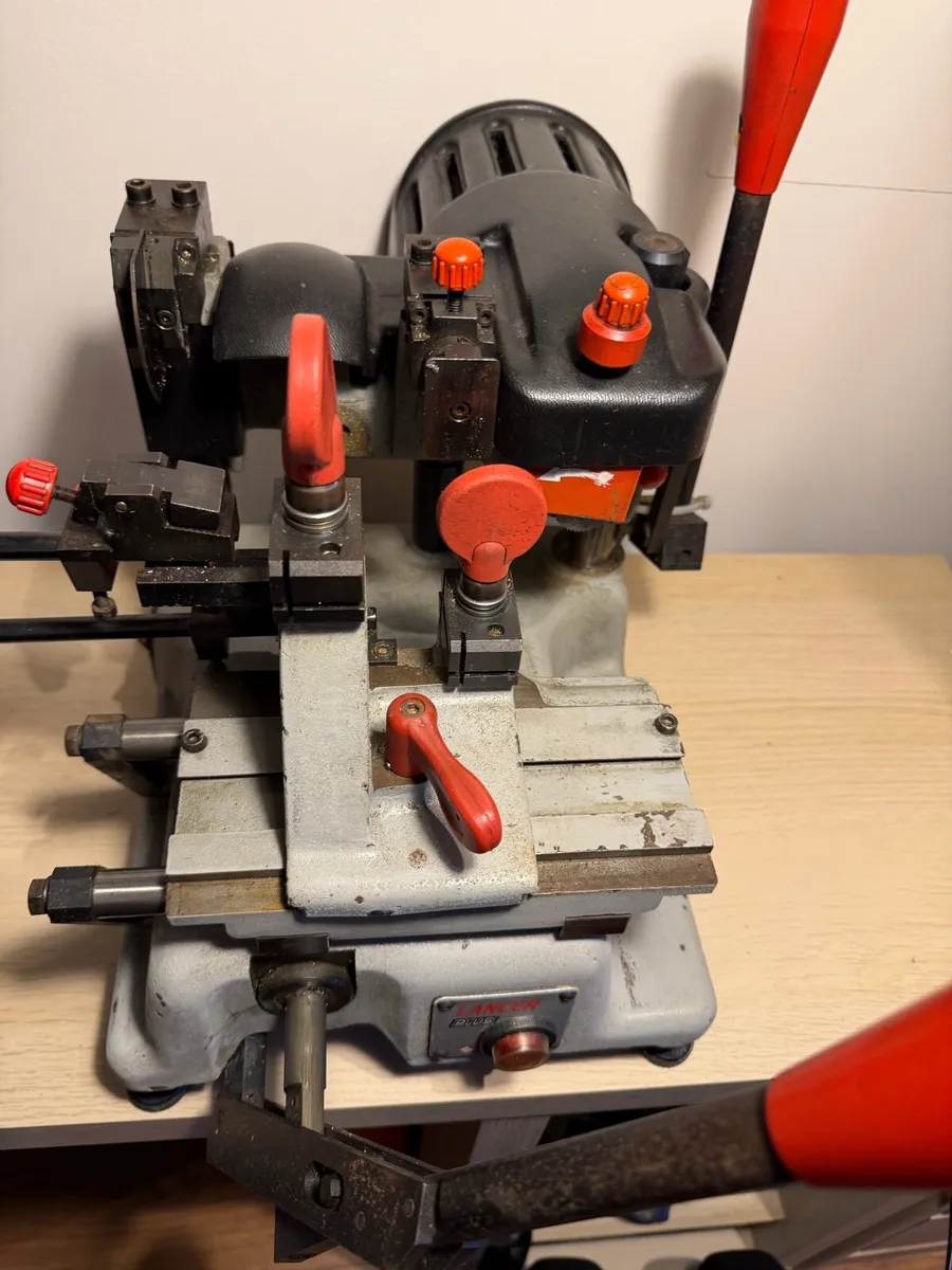 Key Cutting Machines x 2 - Image 4