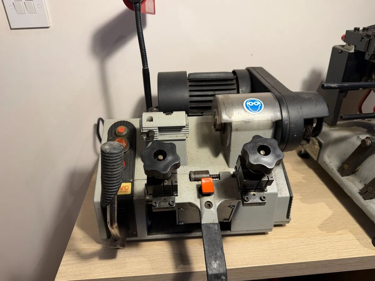 Key Cutting Machines x 2 - Image 2