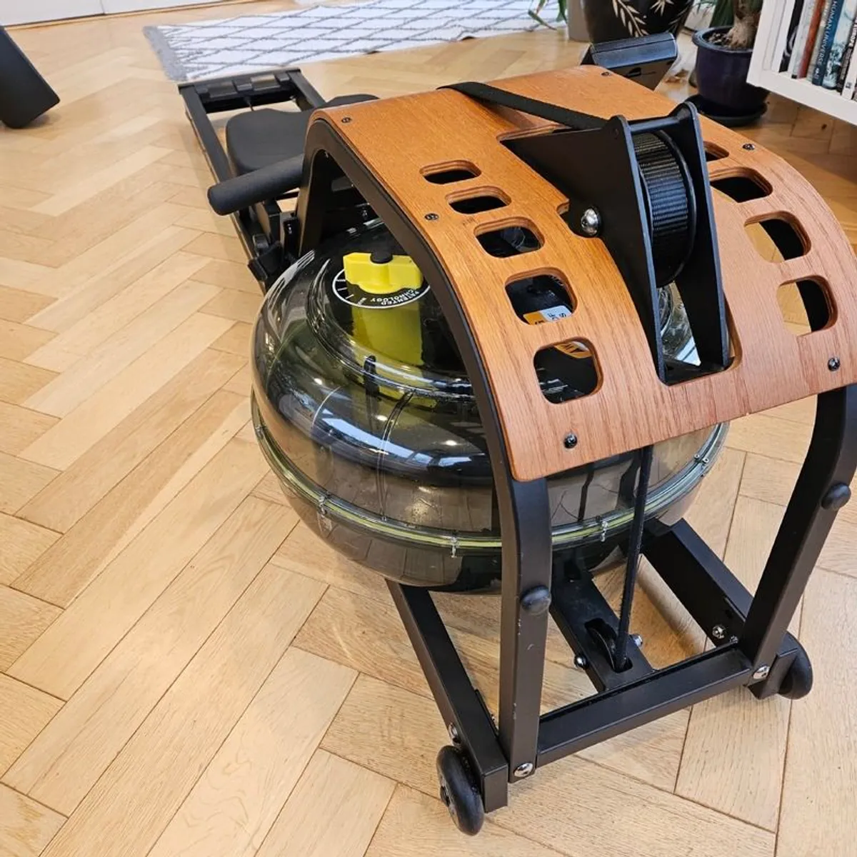 Rowing machine - Image 1