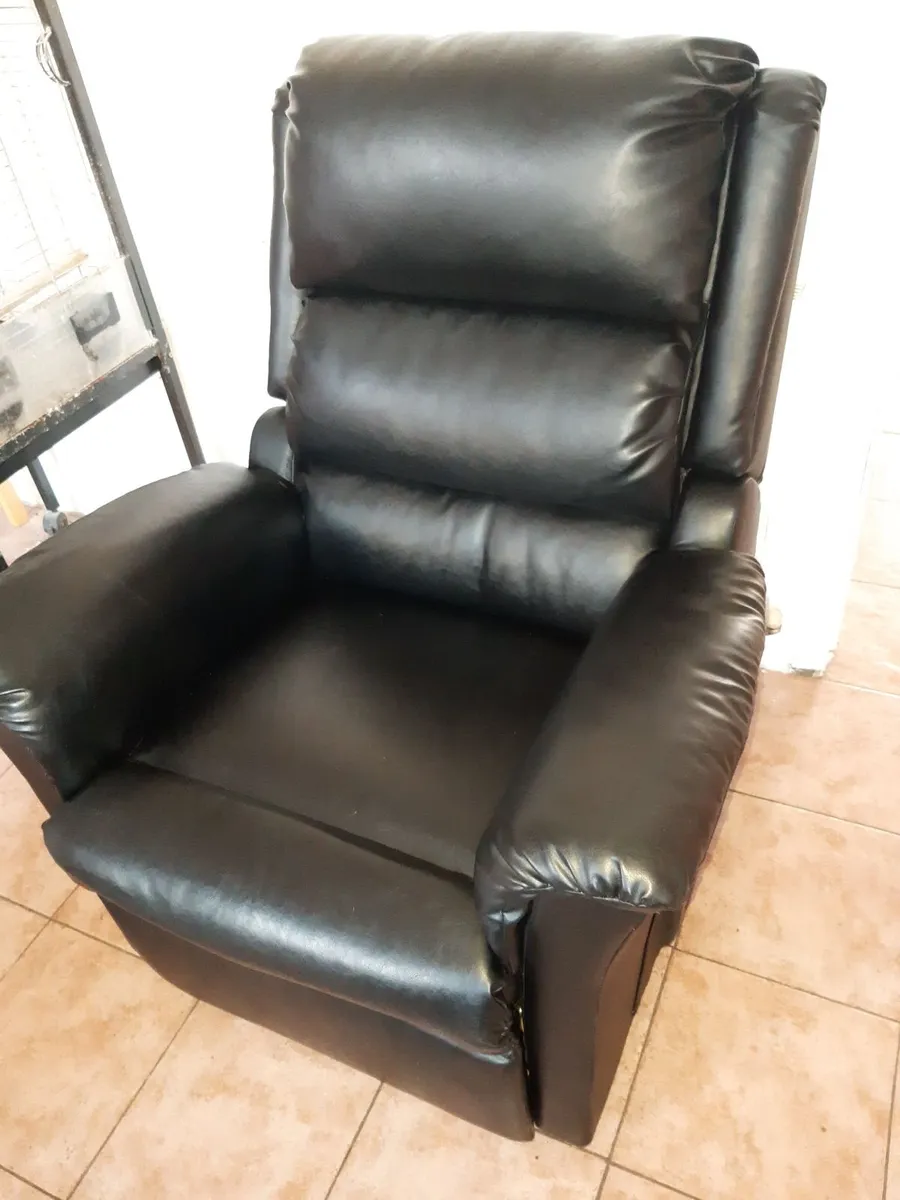 Recliner Leather Seat - Image 1