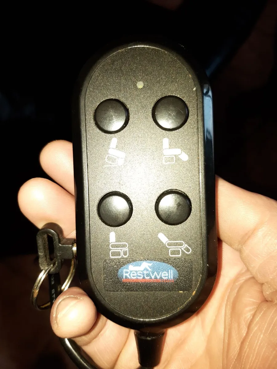 Recliner Leather Seat - Image 4