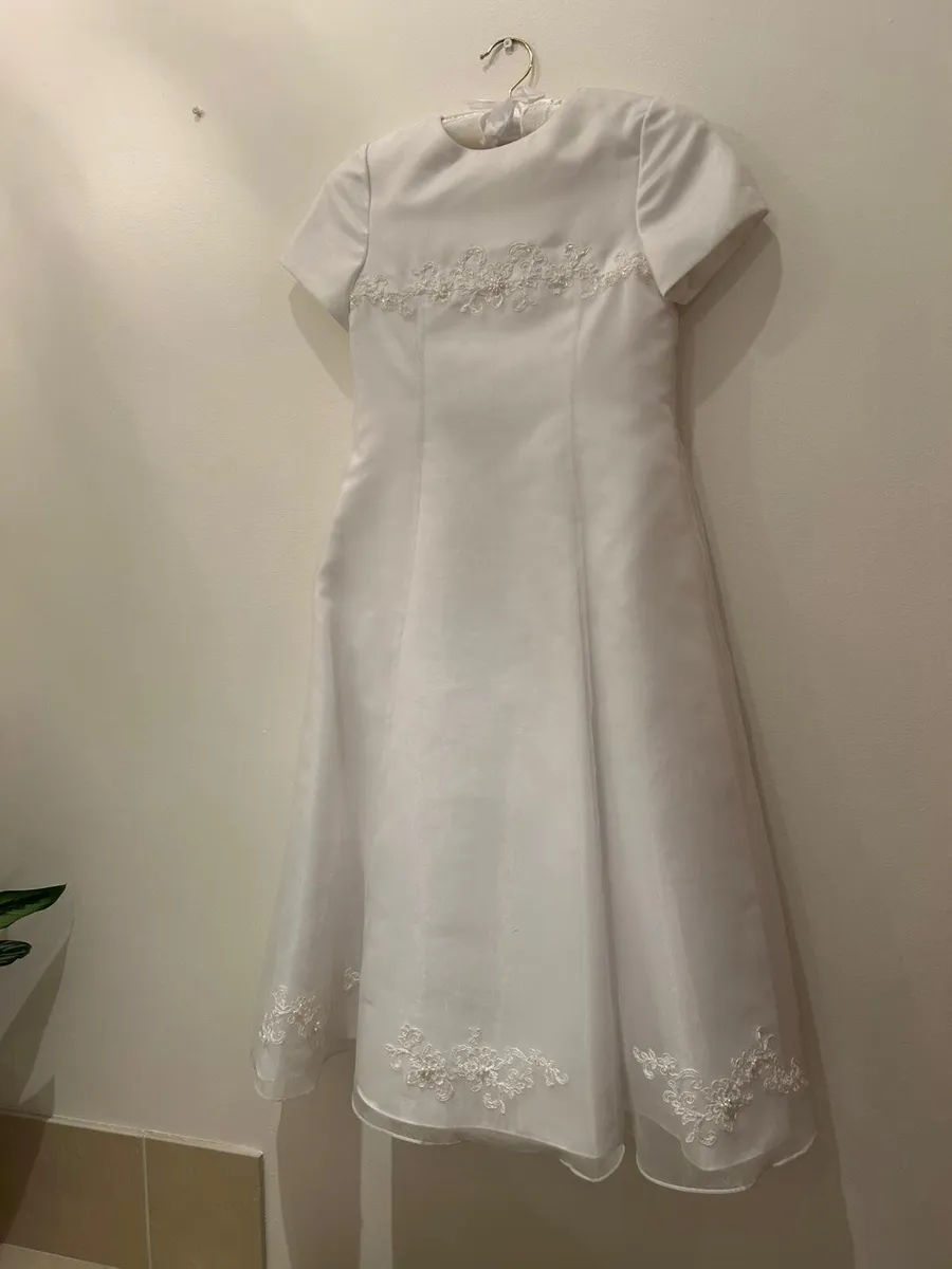 Communion dress and accessories - Image 4