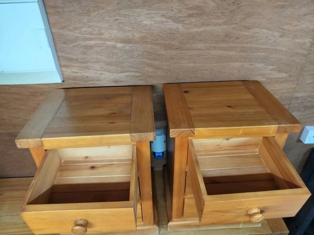 2 bedlockers - Image 2