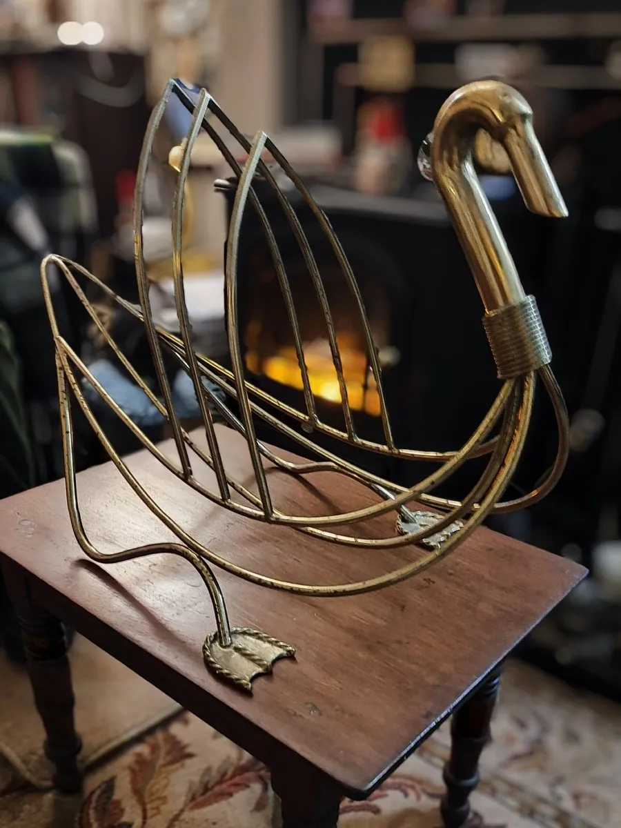 Vintage brass swan magazine stand - Image 2