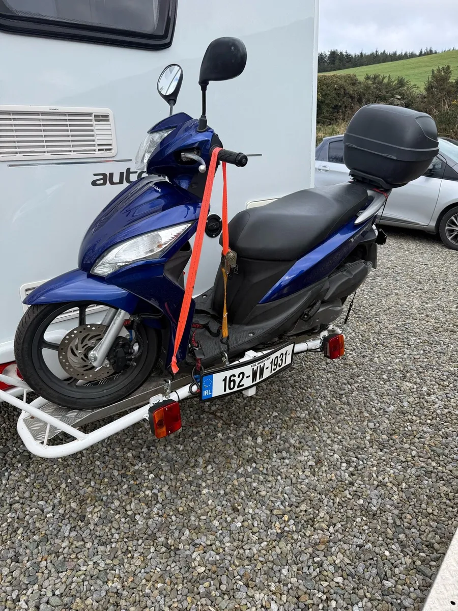 Camper van moped stand - Image 3