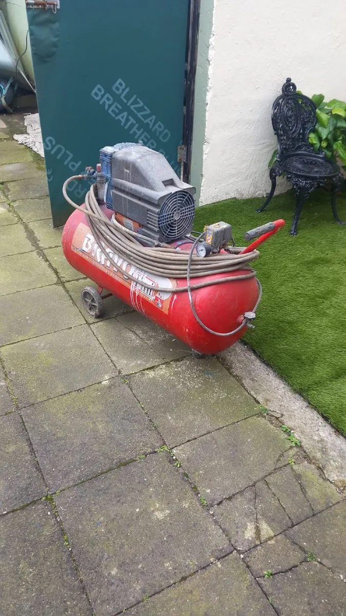 Painter decorator equipment - Image 1