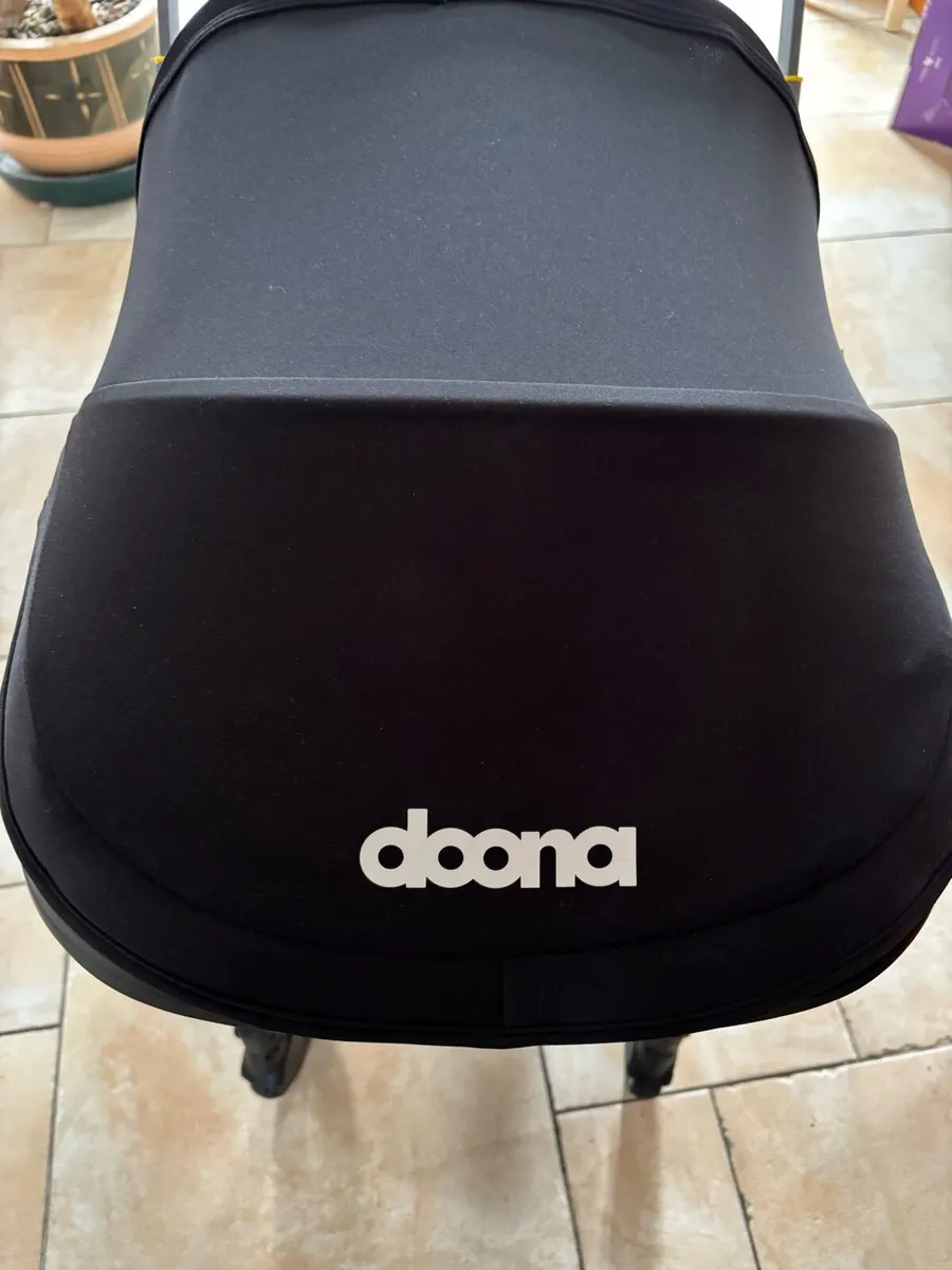 Doona l Carseat Stroller Nitro Black - Image 4