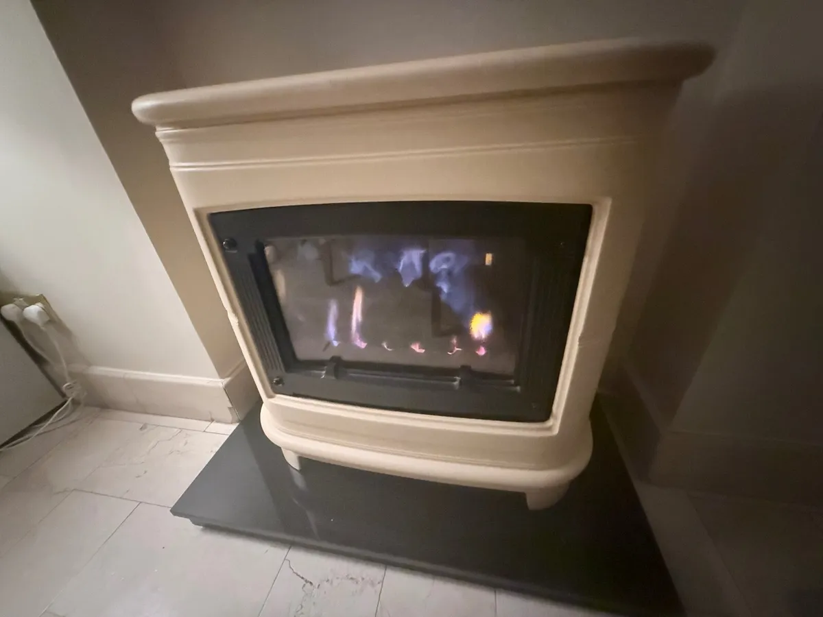 Gas heater - Image 1