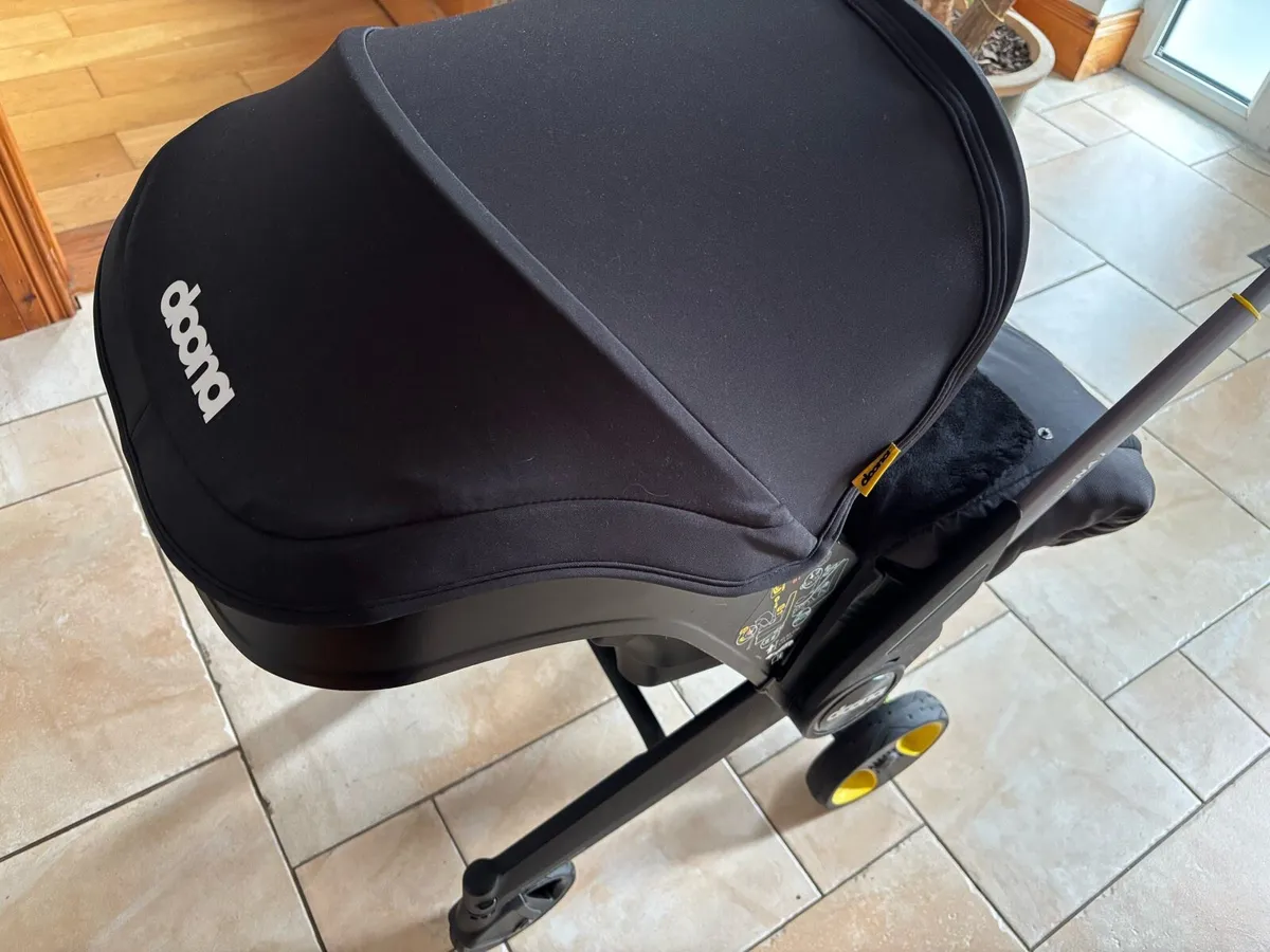 DOONA i Carseat Stroller Nitro Black - Image 1