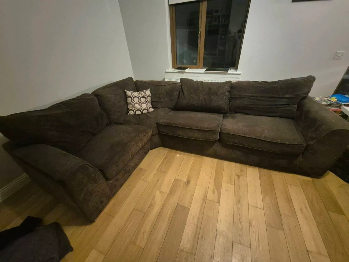 L shaped sofa - Image 1