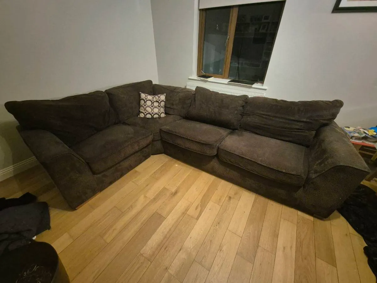 L shaped sofa - Image 2