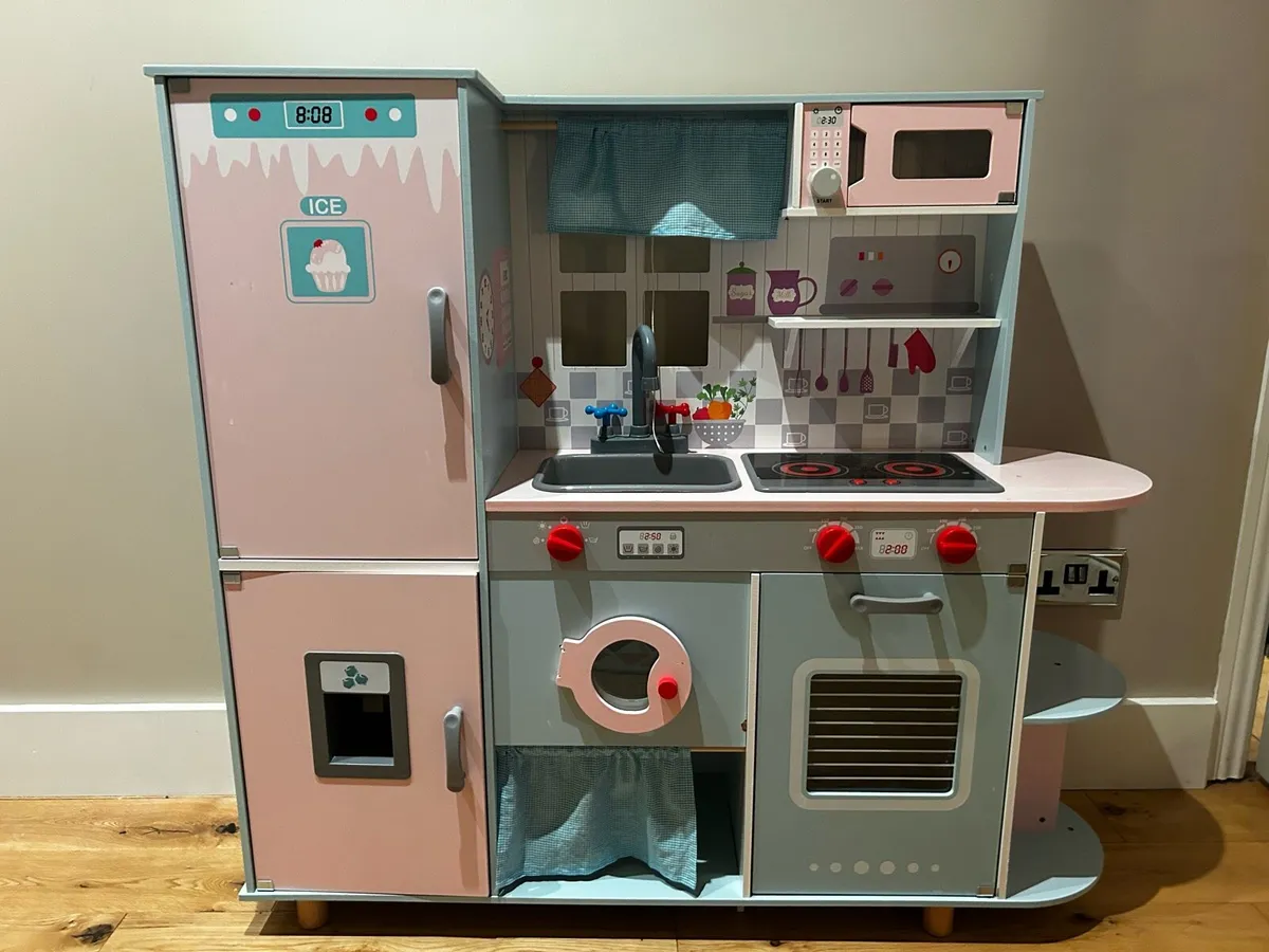 Kids kitchen - Image 1