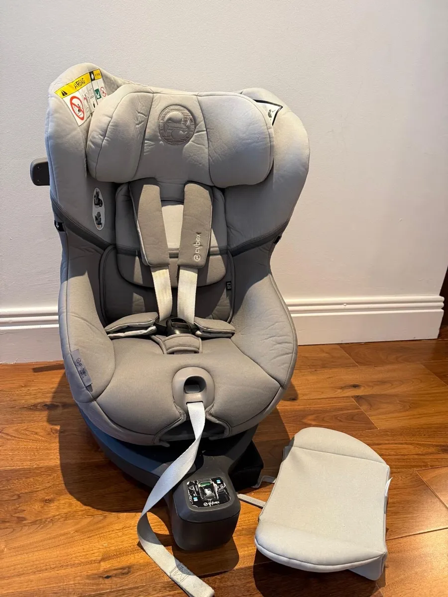 Cybex sirona car seat - Image 2