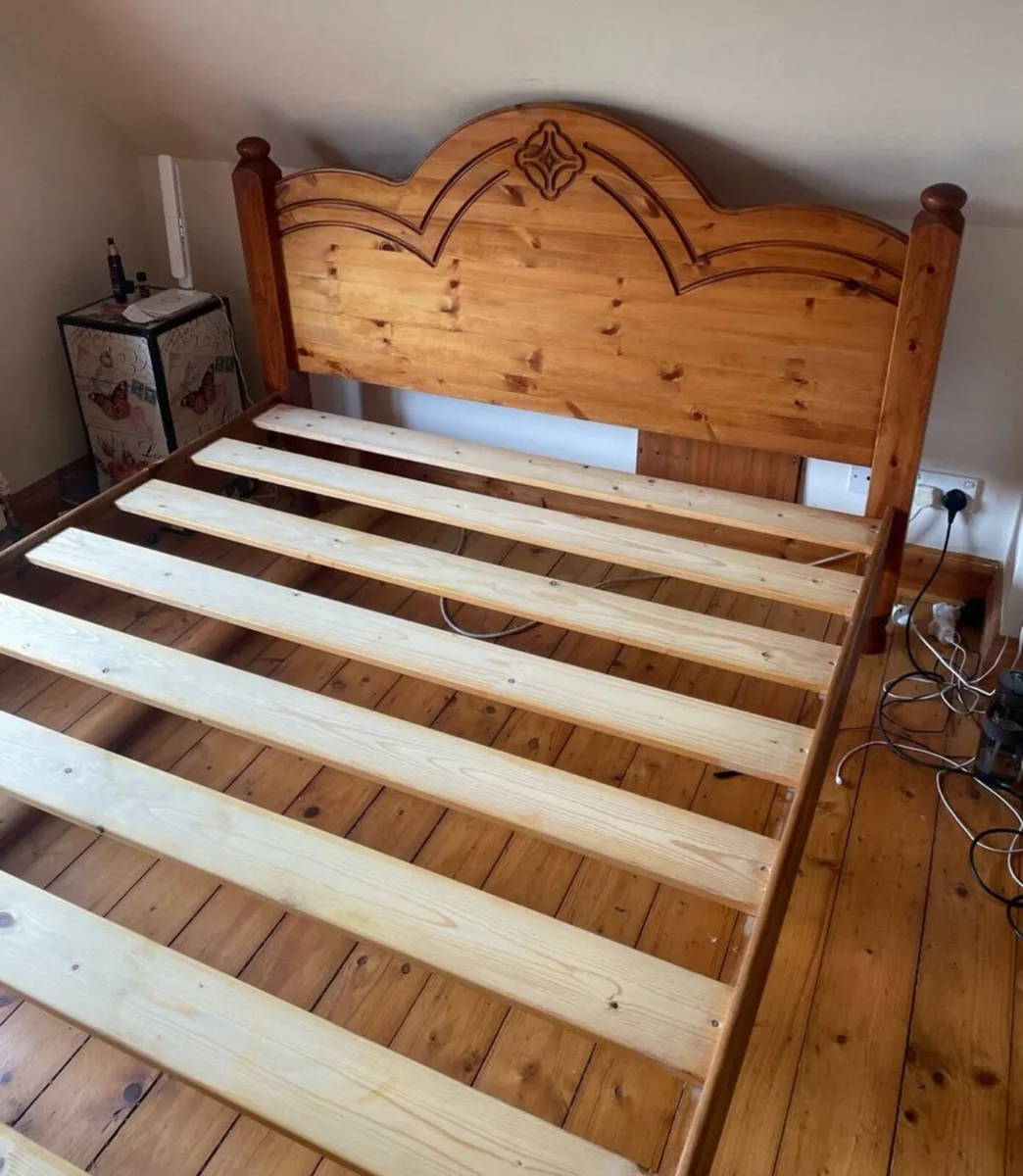Magnificent Very Solid 5 Ft Wooden King Size Bed - Image 2