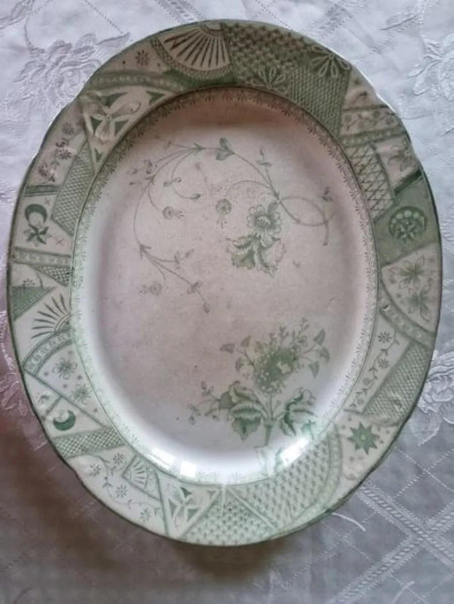 A large old platter - Image 4