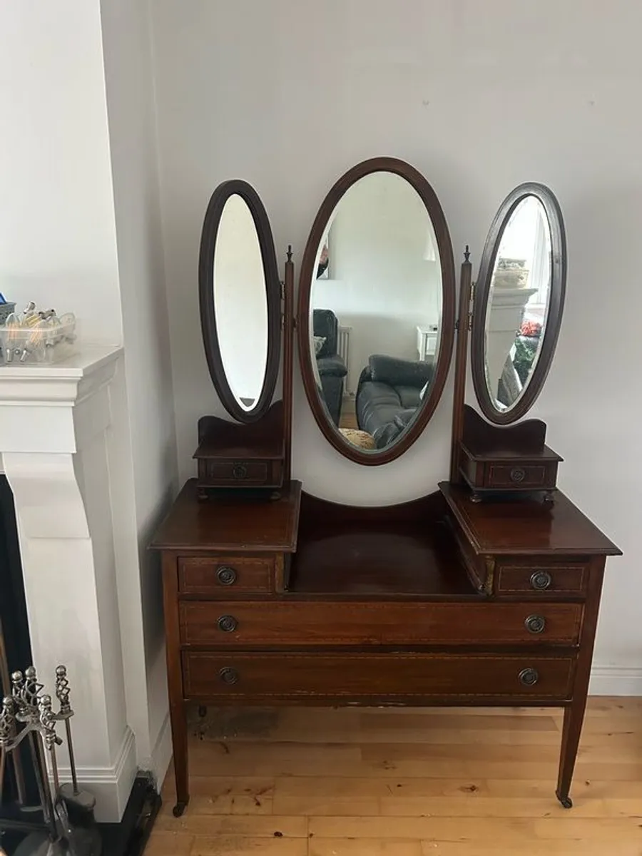Antique dressing table - Image 1