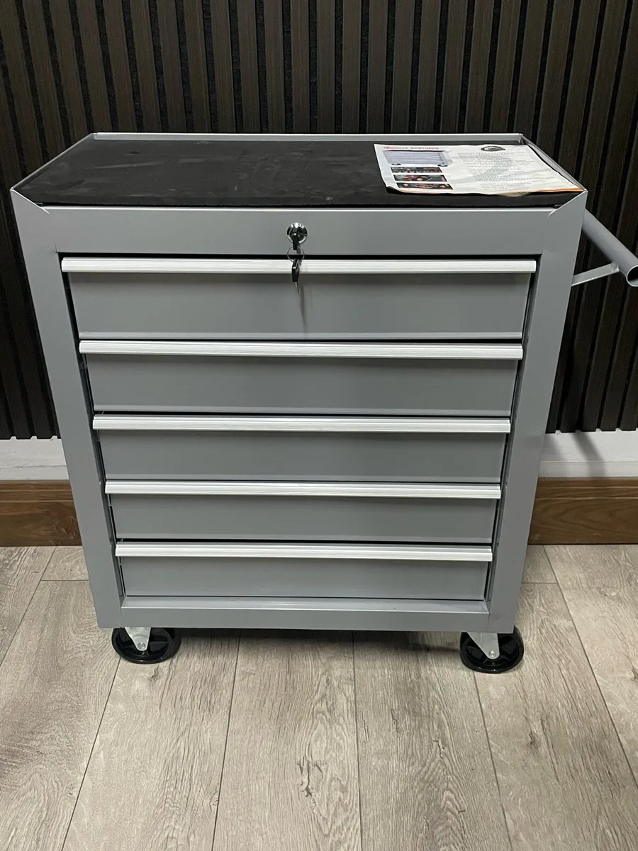 5 drawer tool chest - Image 2