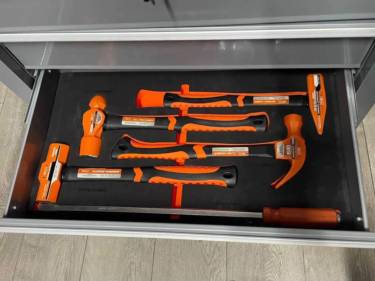 5 drawer tool chest - Image 4