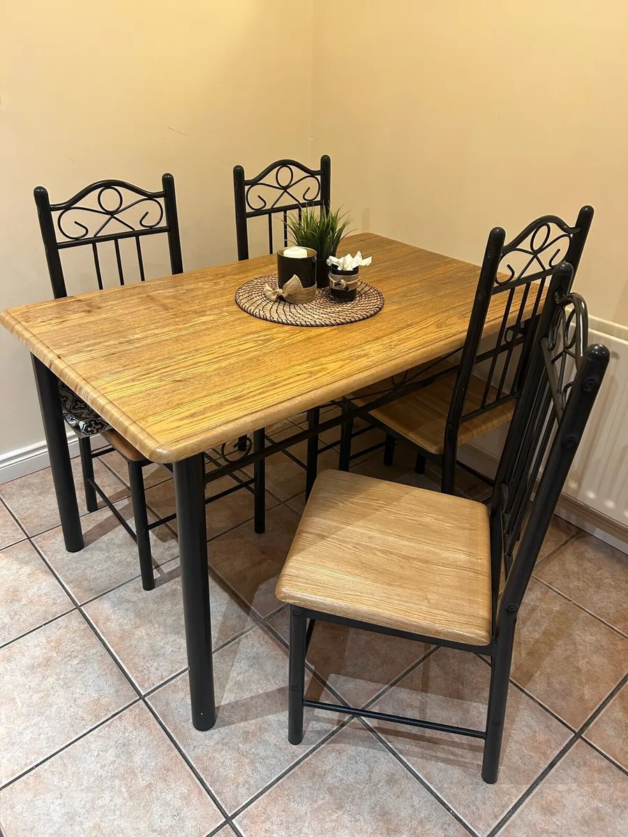 Kitchen table & 4 chairs - Image 2