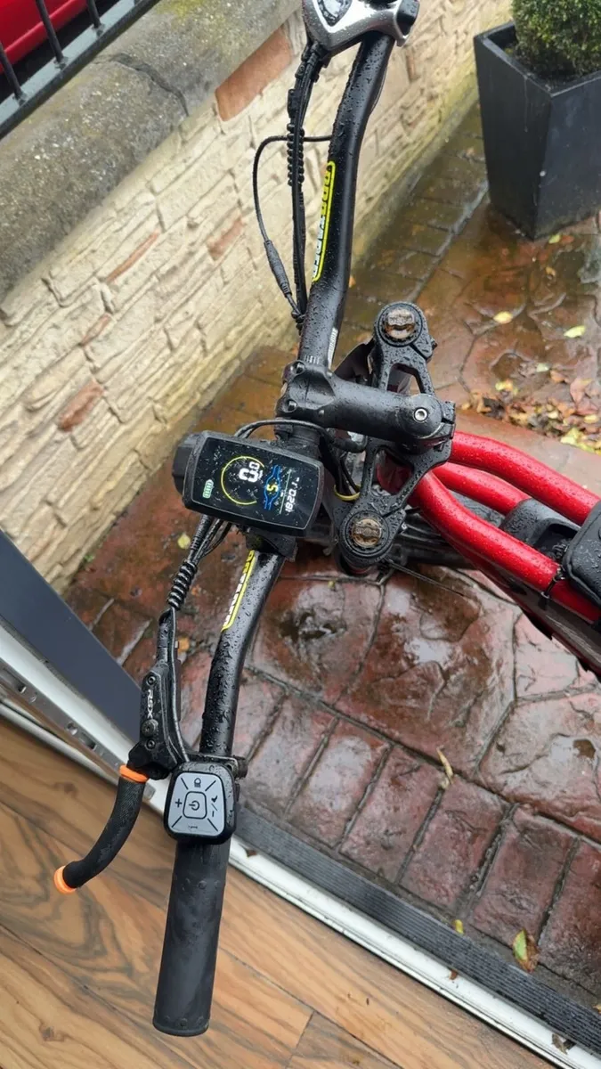 Red hidoes B6 electric bike - Image 1