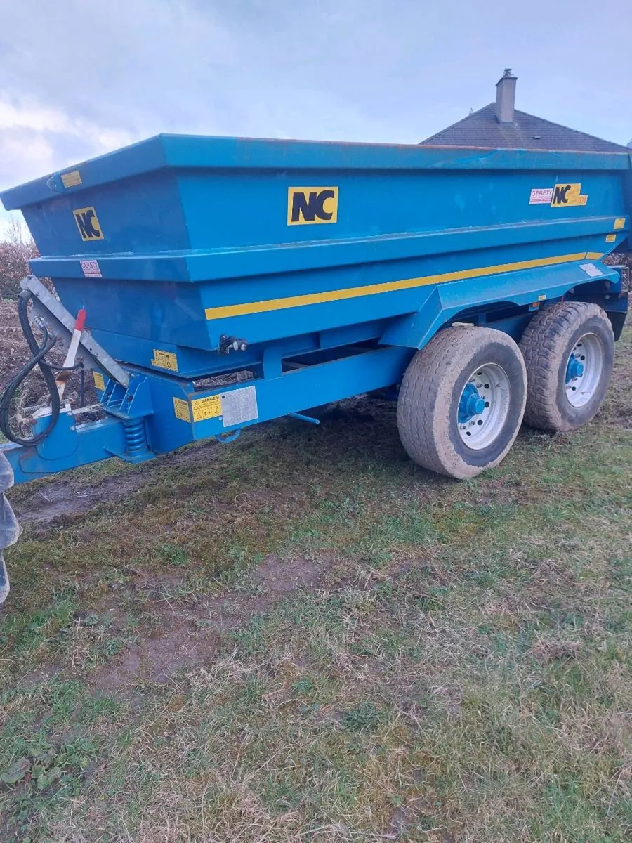Dumptrailer - Image 1