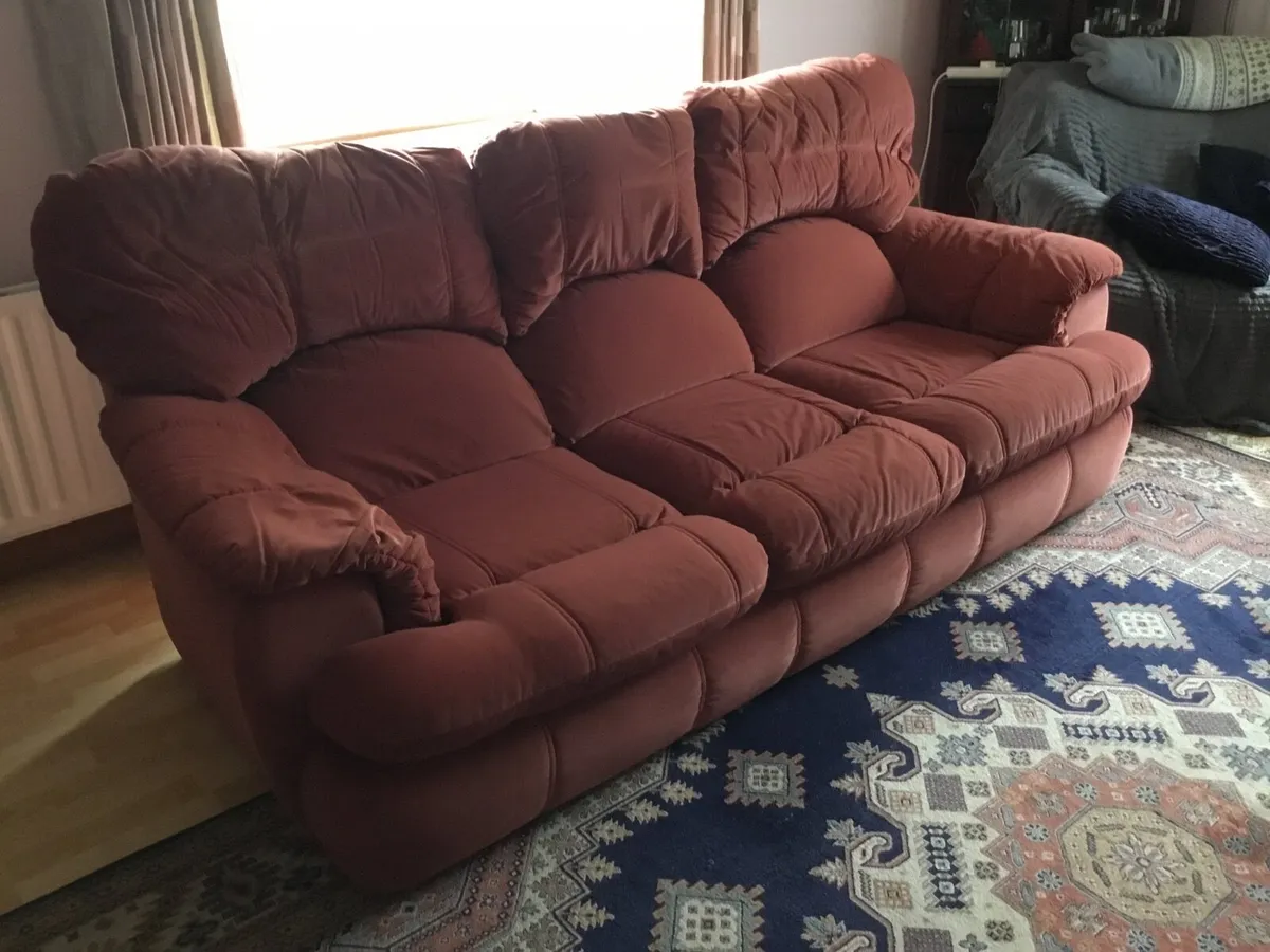 3 Piece Suite - Image 3