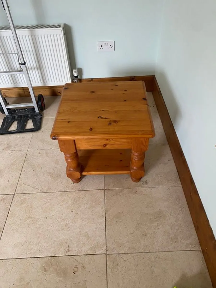 Coffee TV and corner lamp tables - Image 1