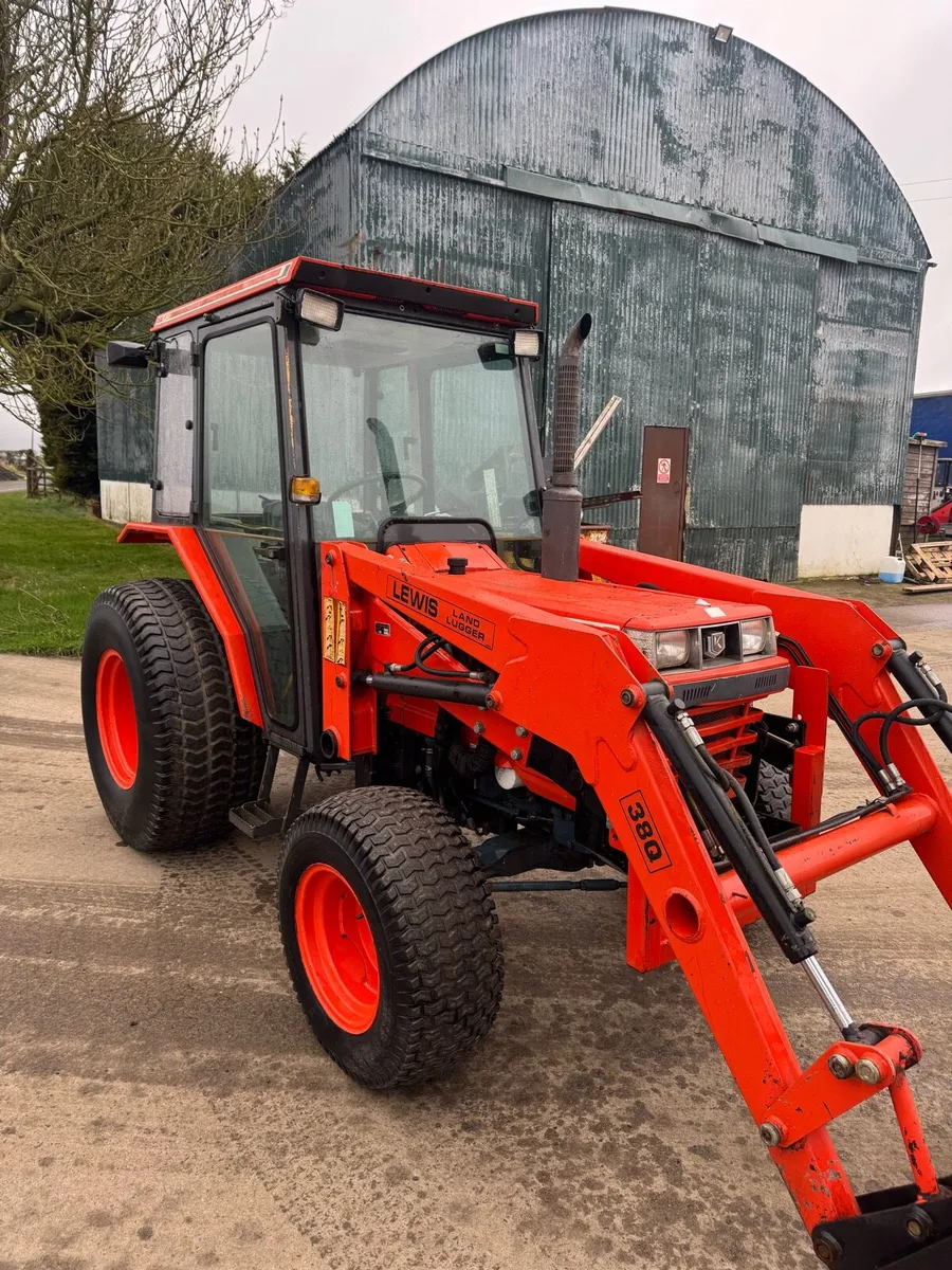 Kubota Compact Tractor - Image 3