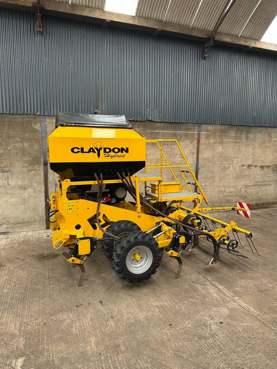 Claydon Hybrid Seed Drill - Image 2