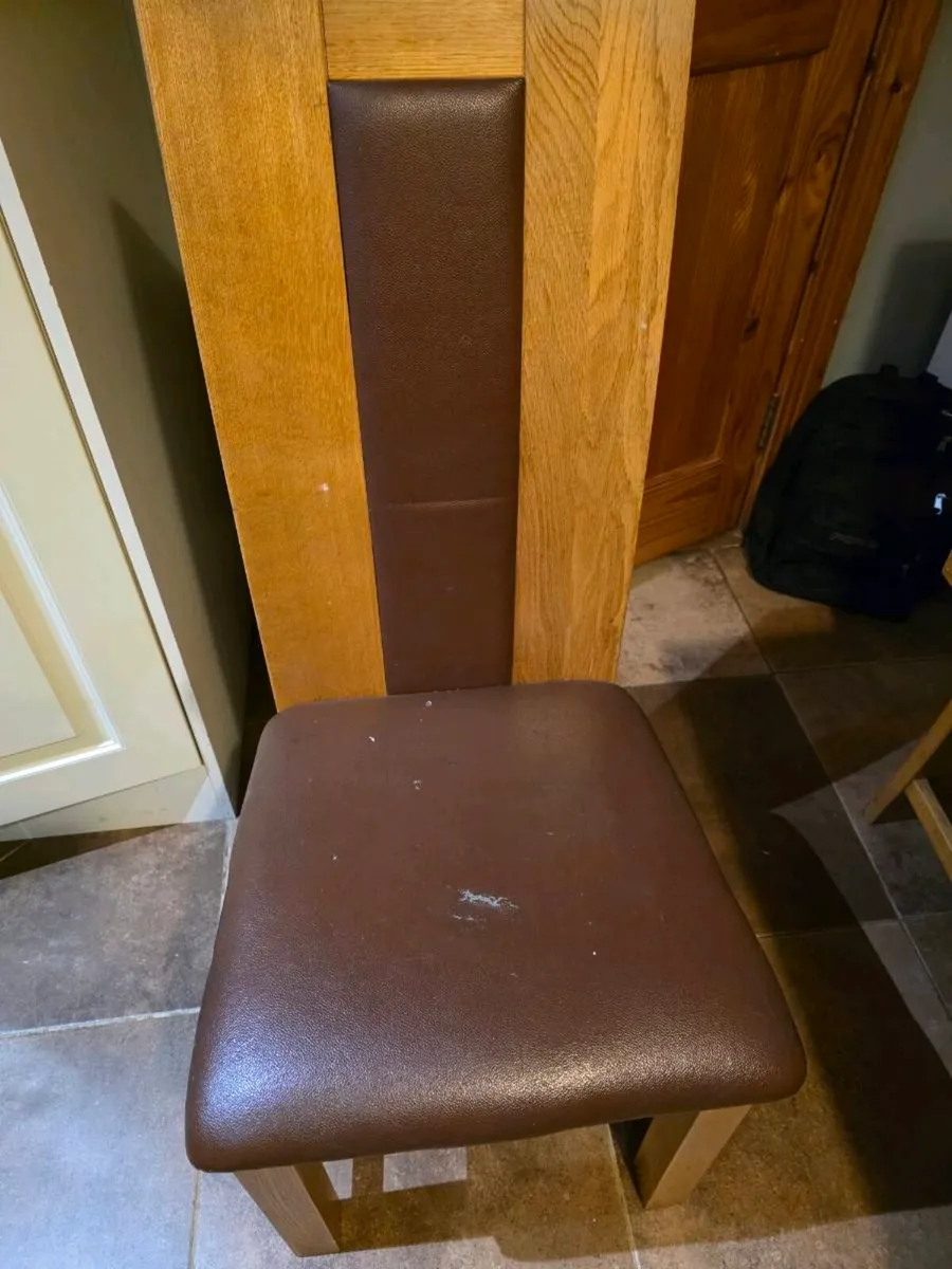 Table and 6 chairs - Image 3