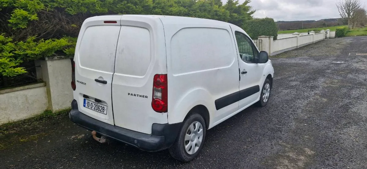 Peugeot partner van ,doe until June 2026 - Image 3