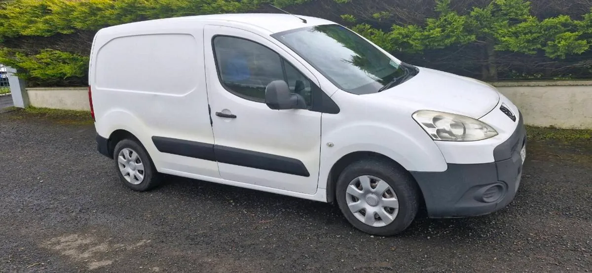 Peugeot partner van ,doe until June 2026 - Image 1