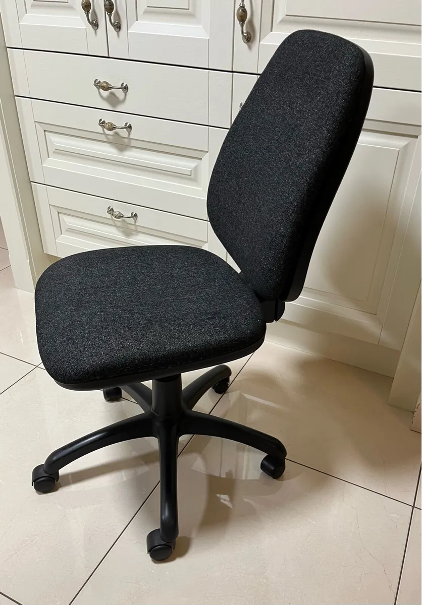 Office Chair with Gas Lift Seat - Image 2