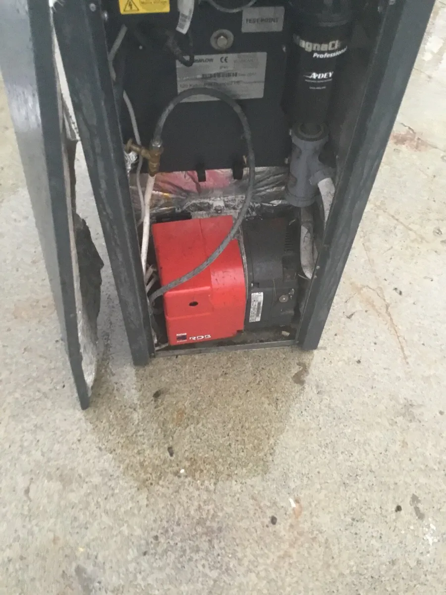 Warmflow outdoor oil condensing boiler - Image 1