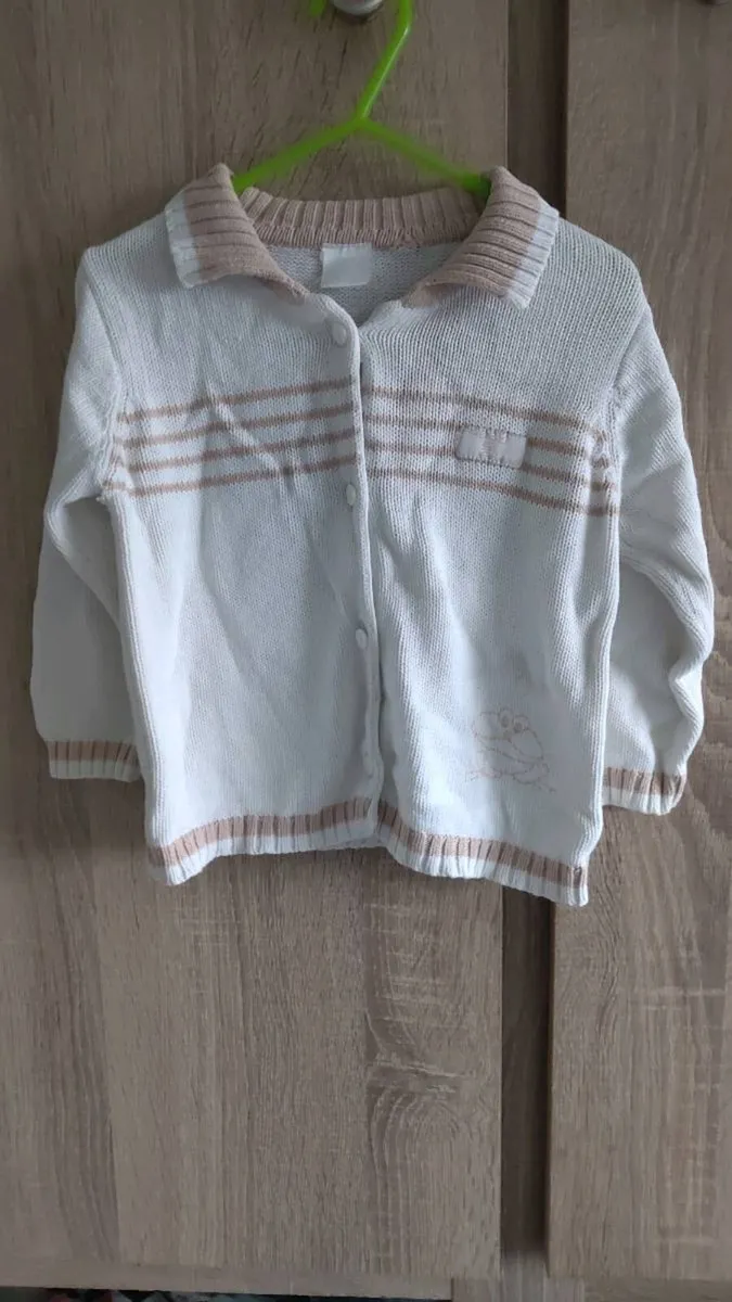 White unisex sweater 12/18 months - Image 1