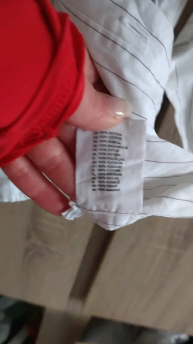 White boy shirt 12/18 months - Image 3