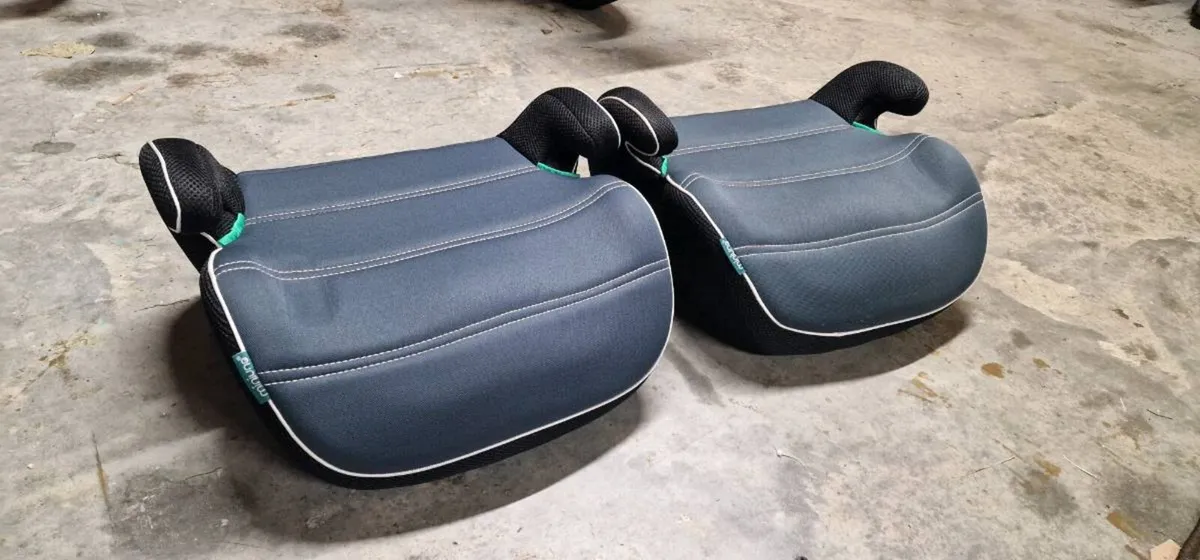 2 x Booster seats - Image 1
