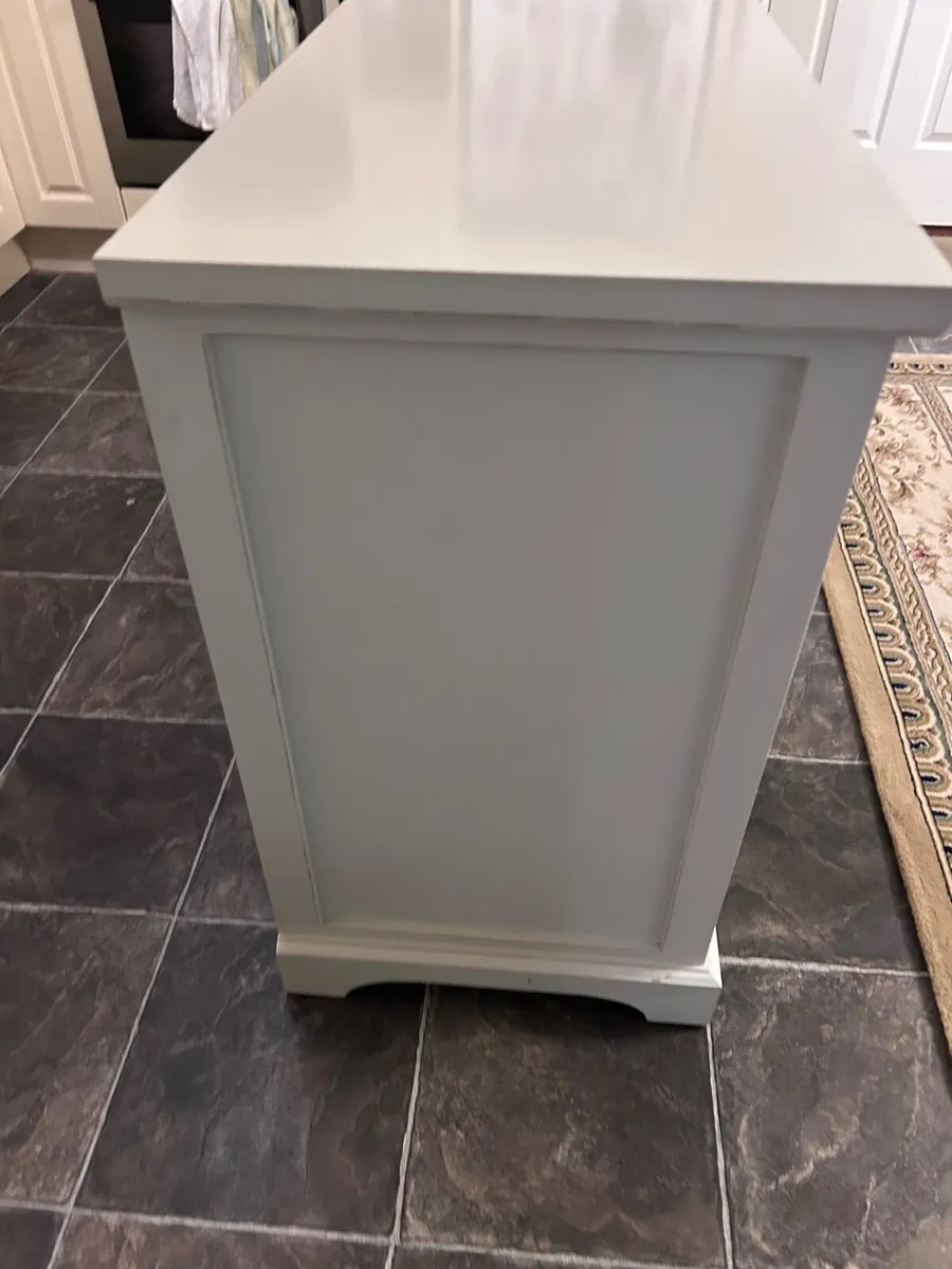 Side board - Image 1