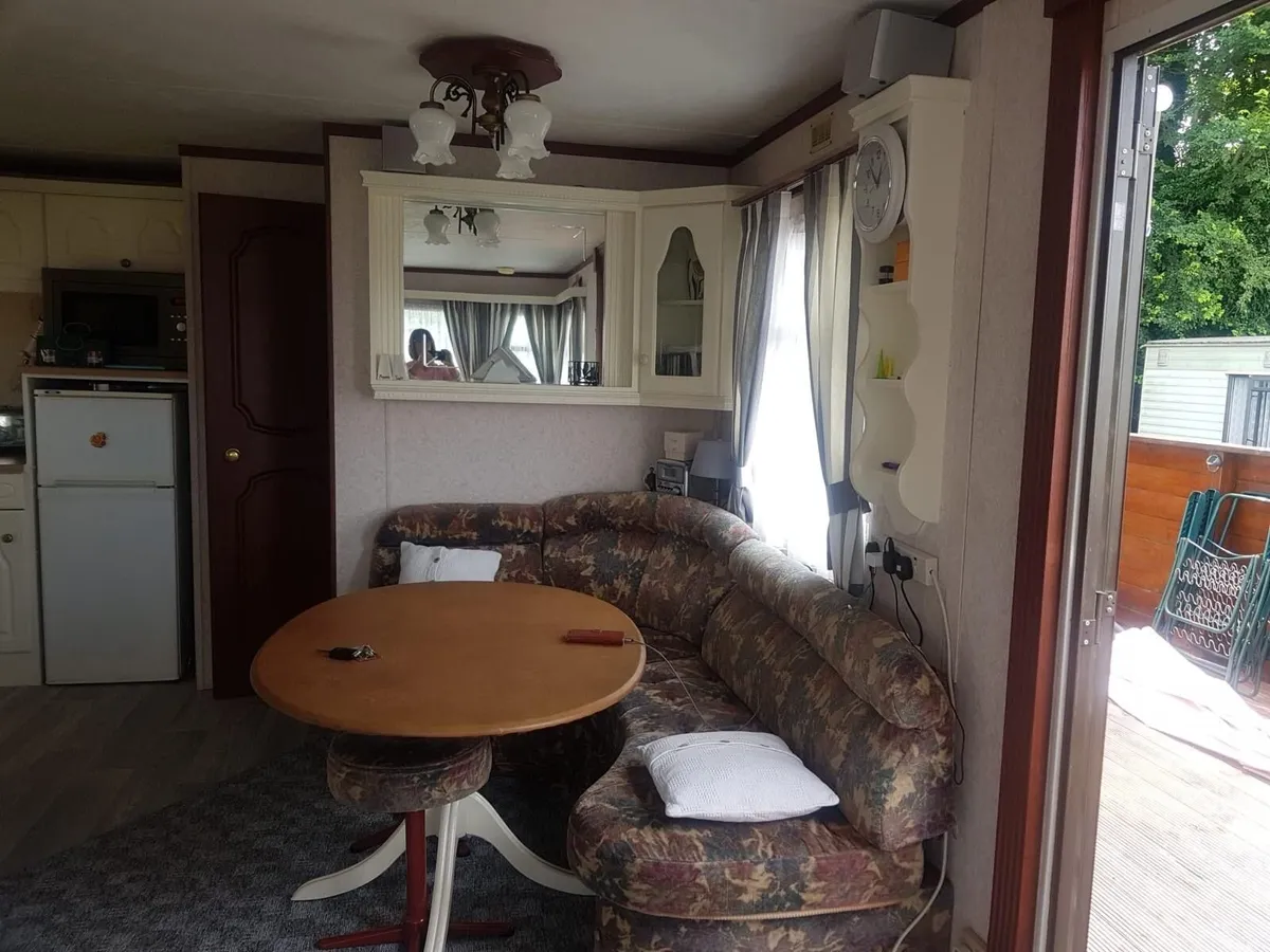 3 Bedroom Mobile Home - Image 4