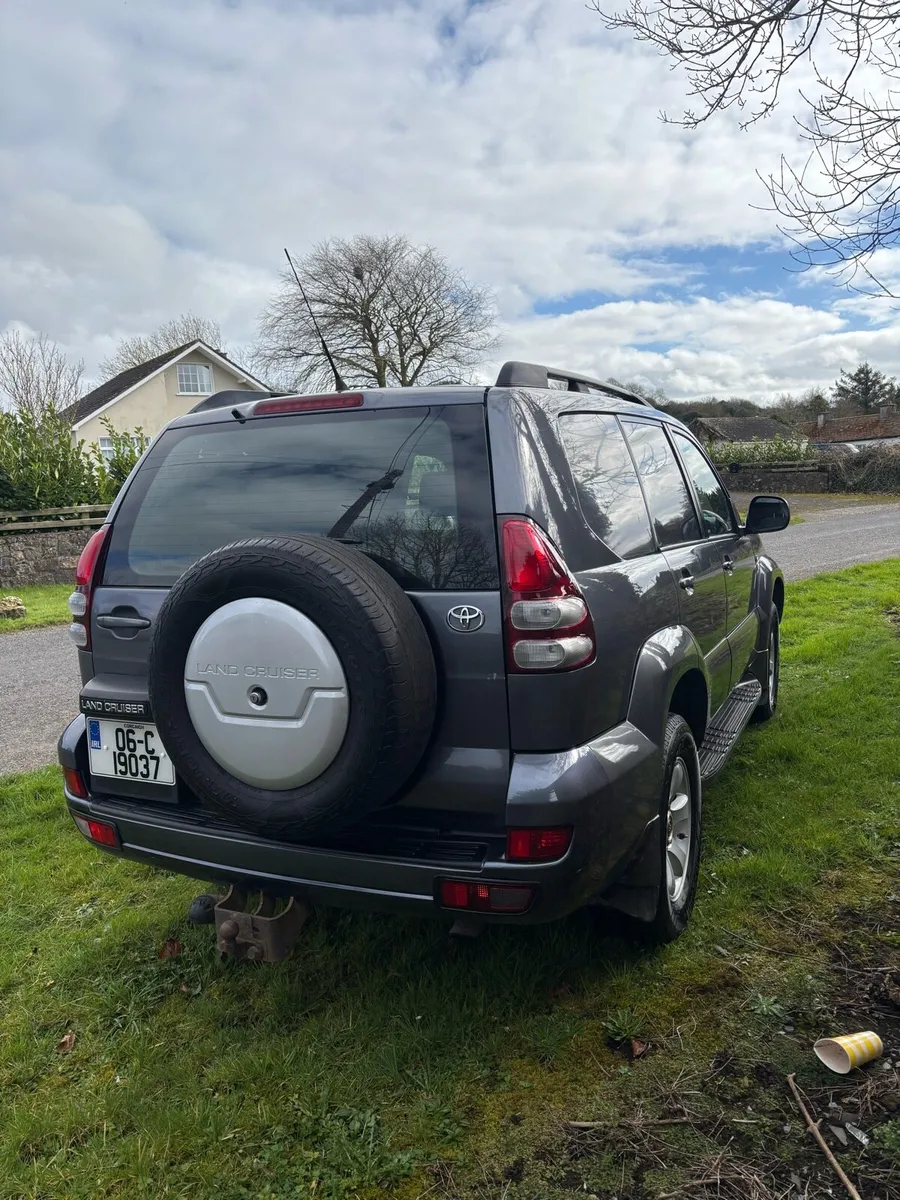 Toyota Land Cruiser - Image 3