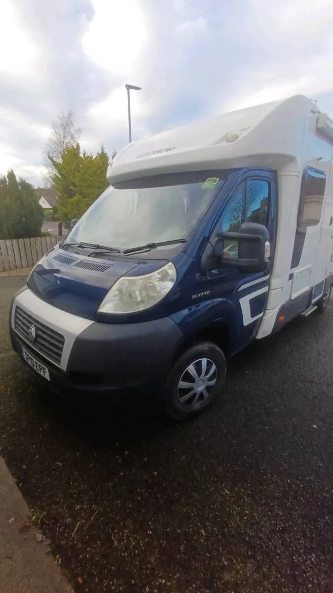 NI reg Swift Escape 664 Fixed Bed - Image 2