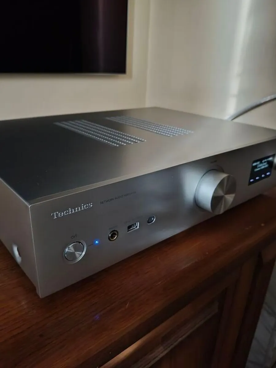 Technics SU-GX70 Streaming Integrated Amplifier - Image 2