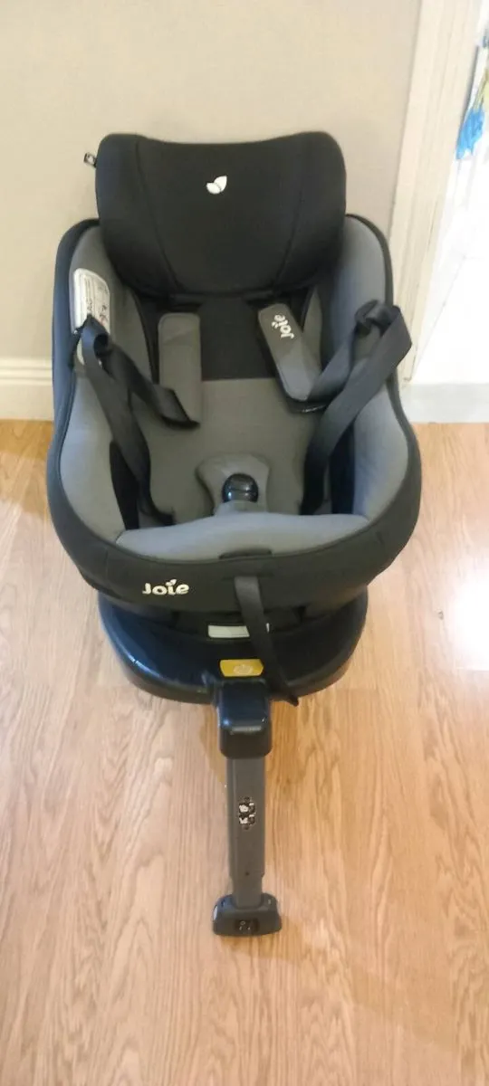 Car seat - Image 1