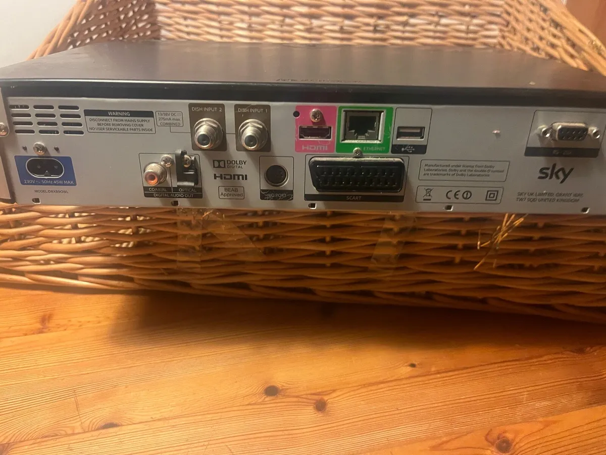 SKY+HG BOX 2 off - Image 3