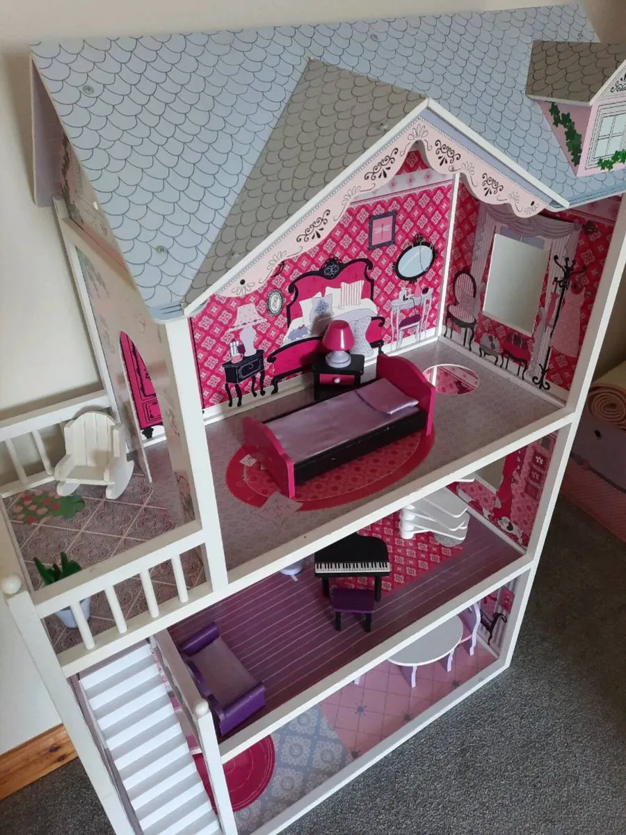 Doll house - Image 2